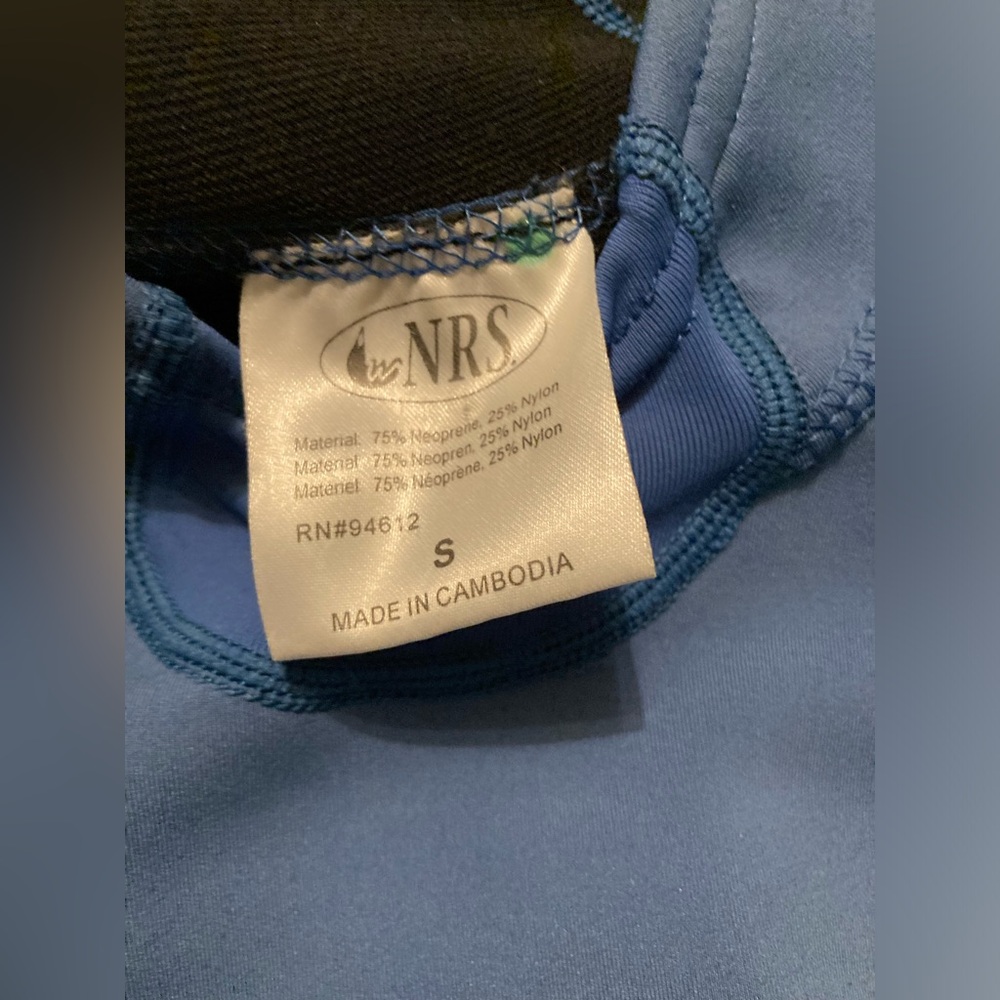 NRS neoprene long sleeve S